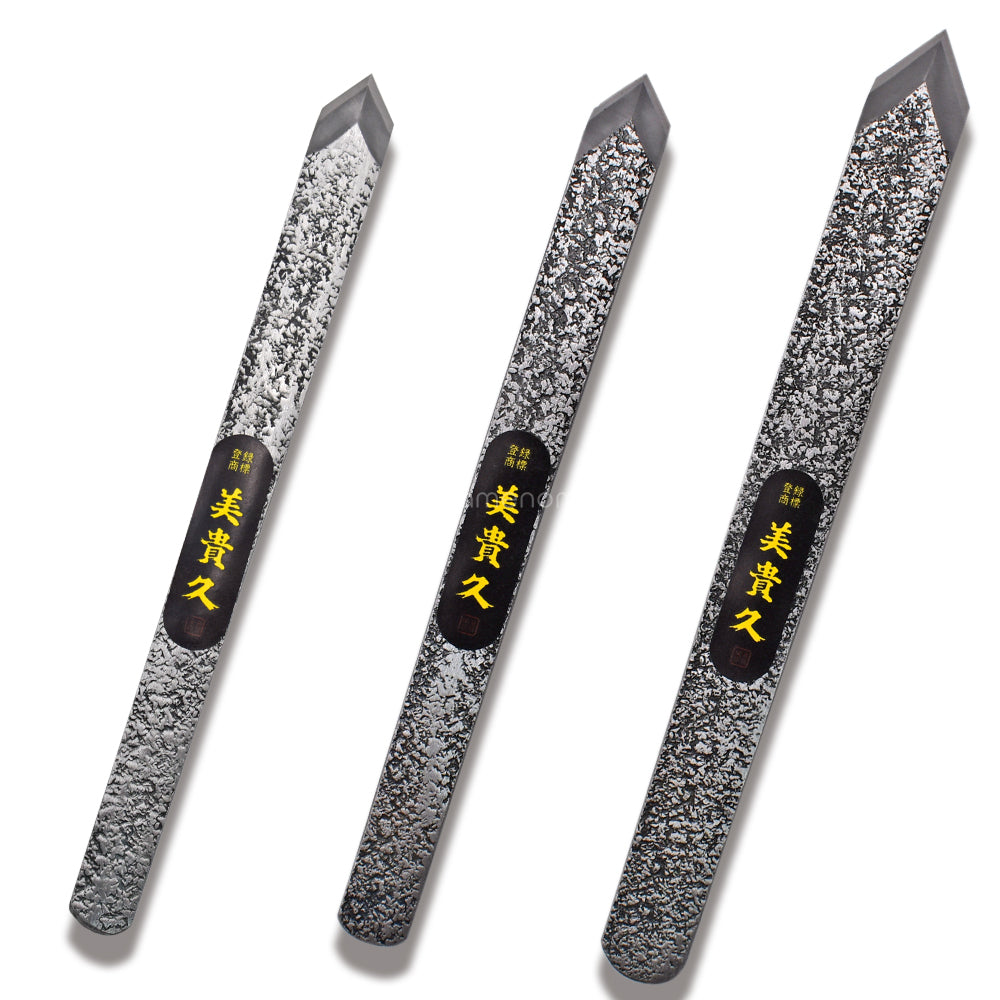 蔵の鍵！？金具を地鉄に使った面白い小刀 美貴久 一丁V字白柿小刀 ツチ目 15mm – amenomaオンラインショップ